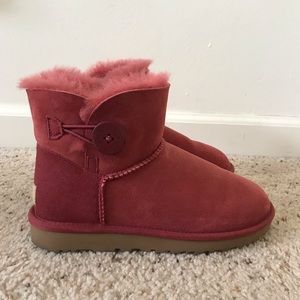 UGG Bailey Button boots in red